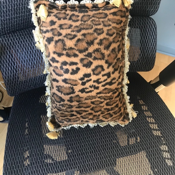 🐆 Designer pillow, Italian fabric LEOPARD - Picture 7 of 9